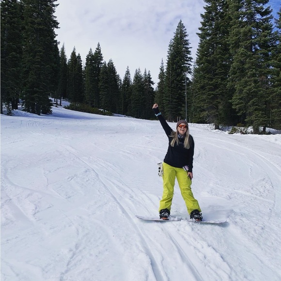 Meet your Posher, Cassandra - Picture 3 of 4